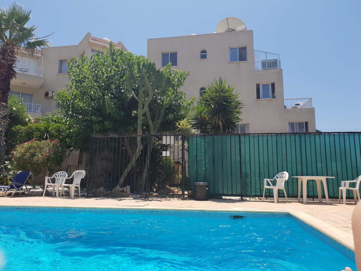 Modern Apartment In Pafos Near The Sea Exterior photo